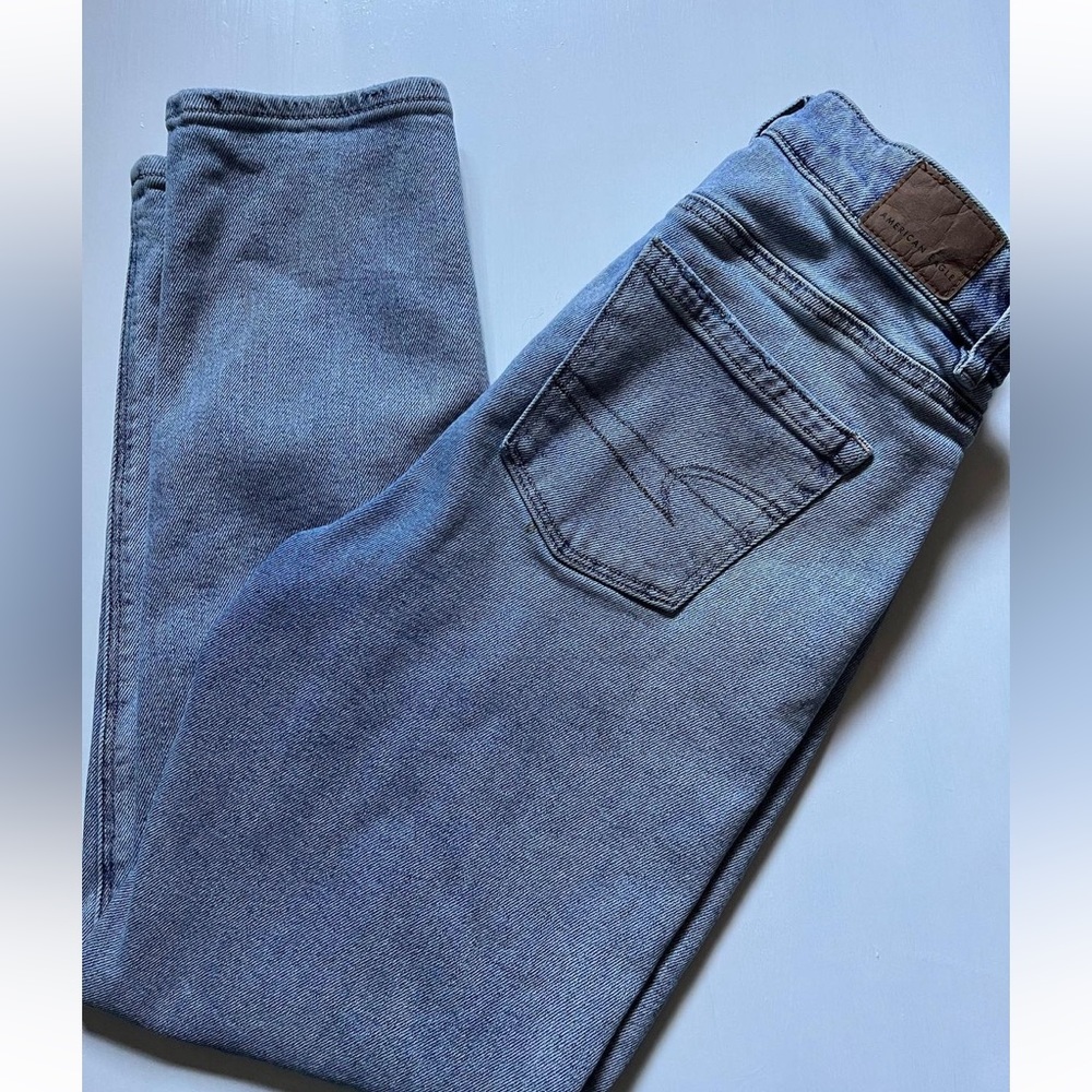 american eagle mom jeans